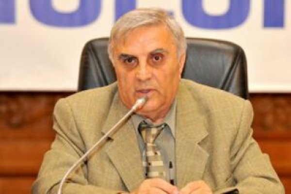 Contestatarii lui Vadim Tudor organizează un Congres Extraordinar al PRM, la Alba Iulia